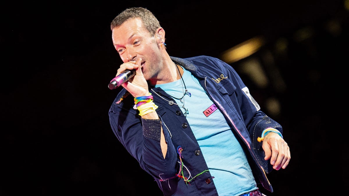 Coldplay perform Taylor Swift song in Vienna after thwarted terrorist plot