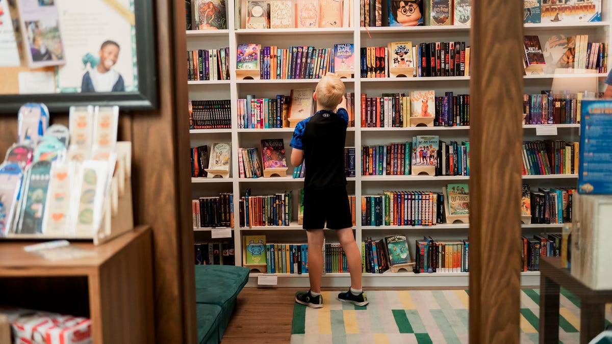 Go inside the fun and fanciful Plaid Elephant Books in Kentucky