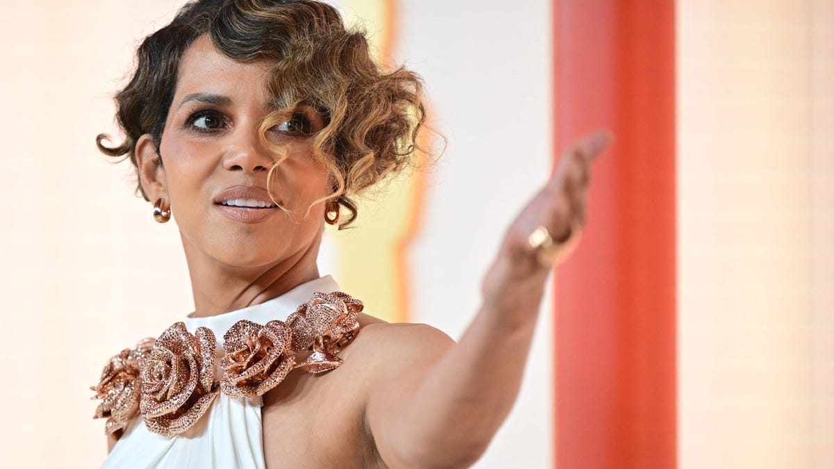 Halle Berry seeks sole custody of son, says ex-husband ‘refuses to co-parent’: Reports