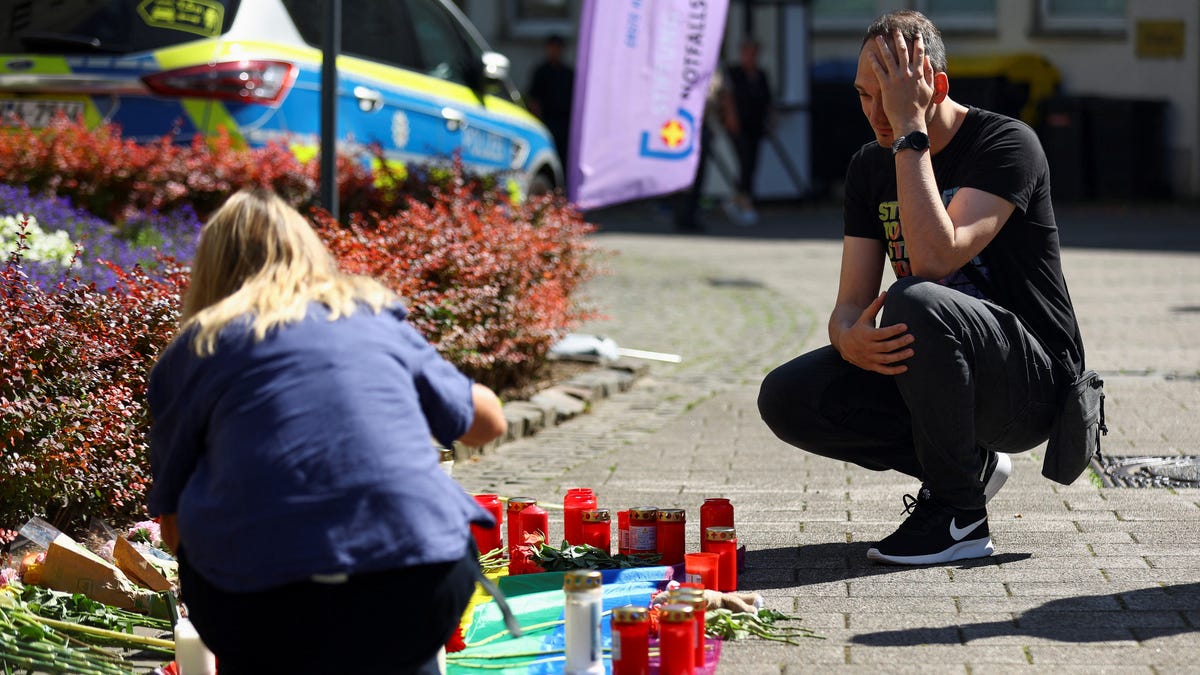 Islamic State claims responsibility for fatal knife attack in Germany