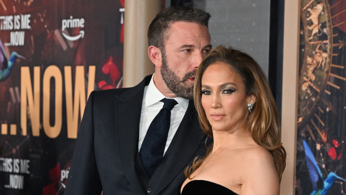 Jennifer Lopez files to divorce Ben Affleck on second wedding anniversary