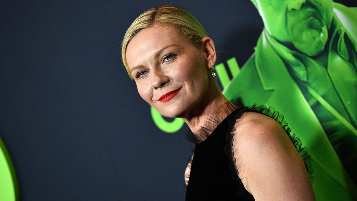 Kirsten Dunst recites ‘Bring It On’ cheer in surprise appearance at movie screening: Watch