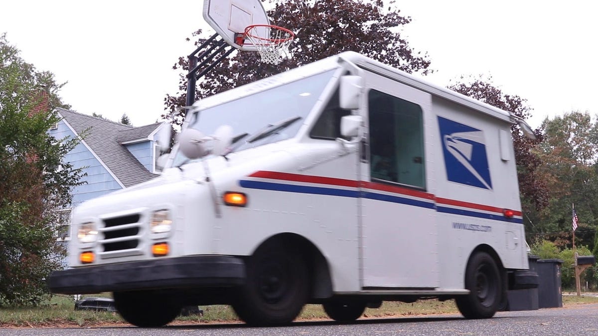 Are banks, post offices, UPS and FedEx open on Labor Day? Here’s what to know