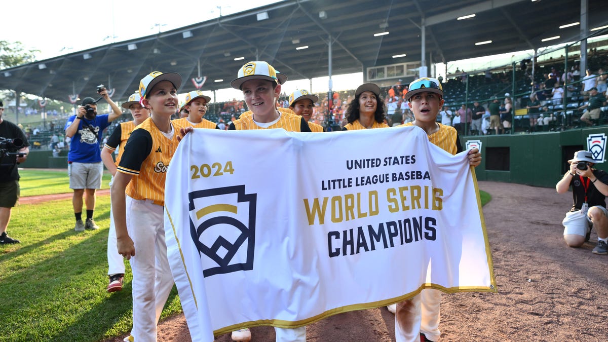 Lake Mary, Florida wins Little League World Series over Chinese Taipei in extra innings on walk-off bunt, error