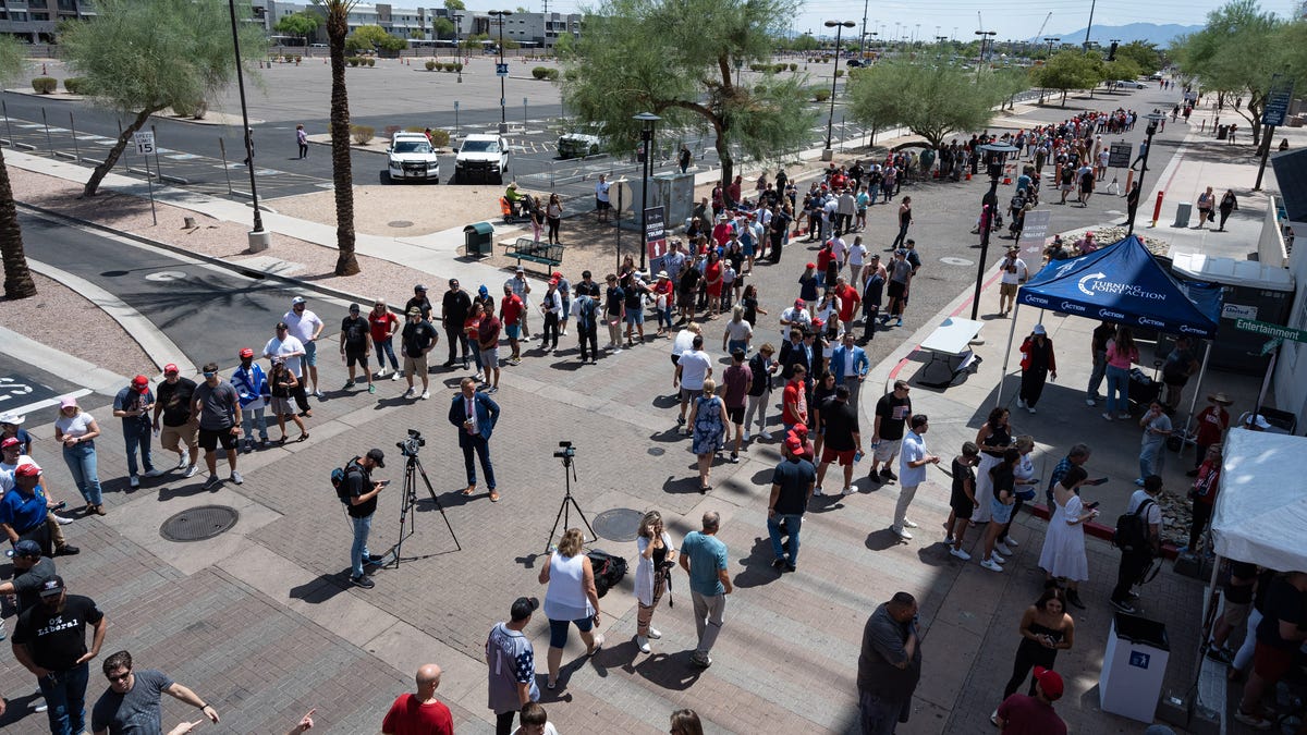 Arizona Trump rally’s long lines, heat combine to send dozens to hospital