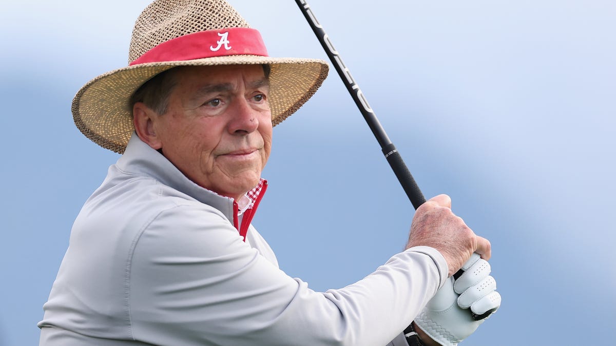 Nick Saban hosts family at vacation rental in new Vrbo commercial: ‘I have some rules’