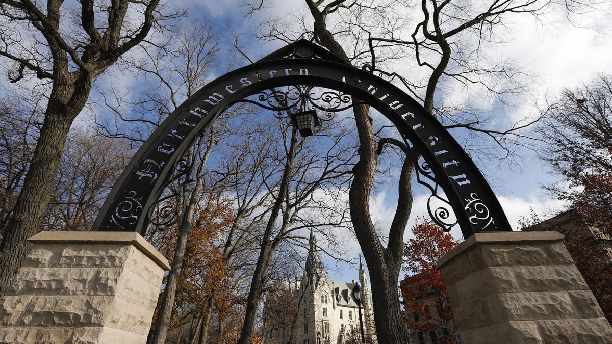 Northwestern medical school scrapes images of Arab students in keffiyehs