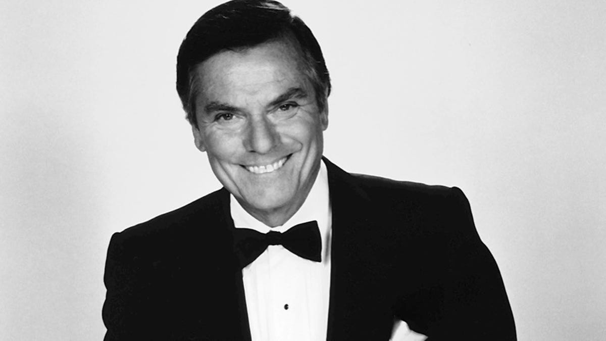 Peter Marshall, ‘Hollywood Squares’ host, dies at 98 of kidney failure