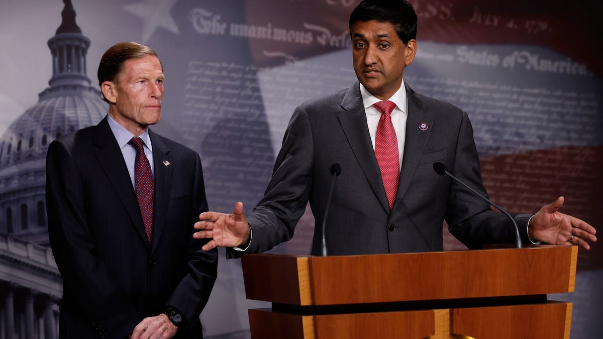 Rep. Ro Khanna criticizes DNC, Harris campaign for not inviting Palestinian speaker