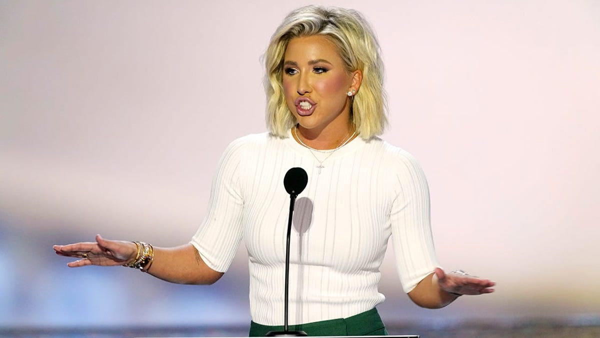 Savannah Chrisley shares touching email to mom Julie Chrisley amid federal prison sentence