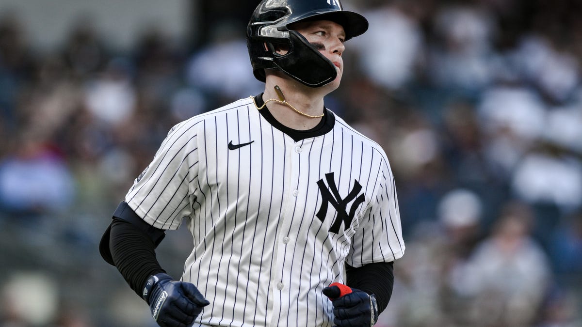 Yankees outfielder Alex Verdugo finds out he’s allergic to his batting gloves