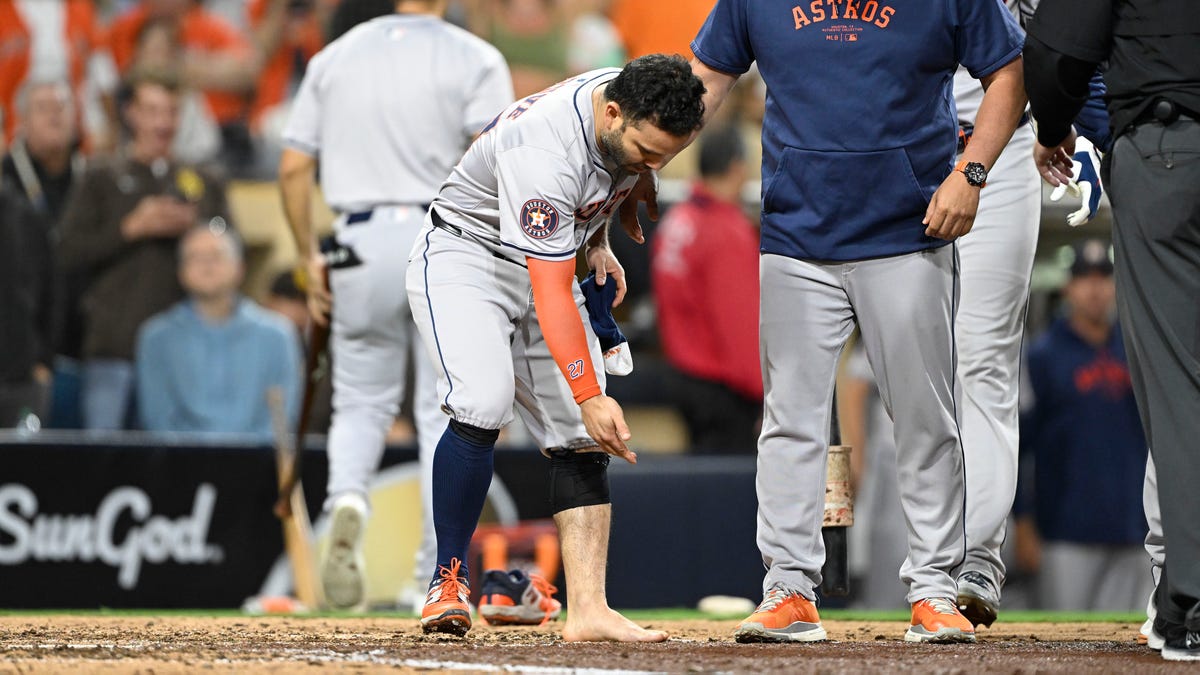 Watch: Astros’ Jose Altuve strips down to argue with umpire over missed call