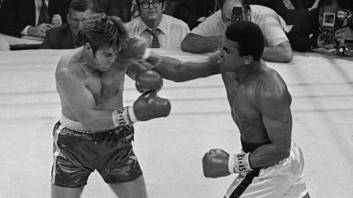 ‘Fight Night’s wild history: The true story of Muhammad Ali’s return and a gangster heist