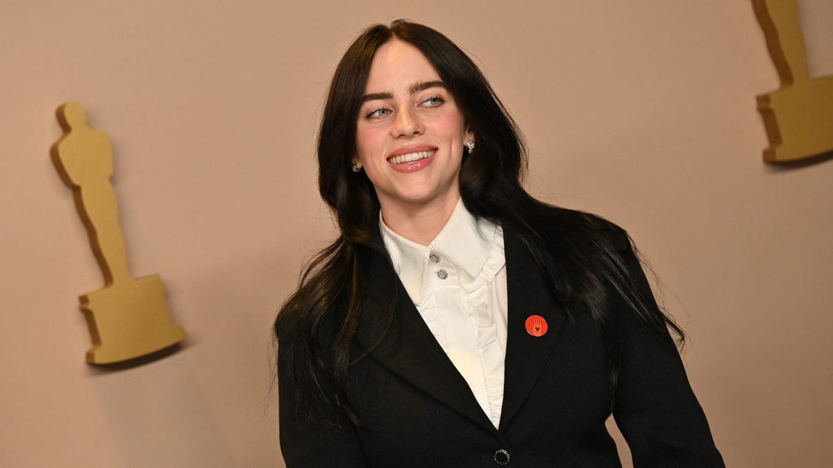 Billie Eilish tells fans to vote for Kamala Harris ‘like your life depends on it, because it does’