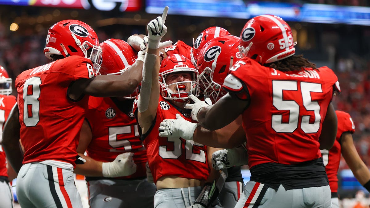 Georgia arrests point to culture problem? Oh, please. Bulldogs show culture is winning