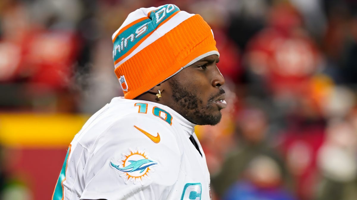 Police in Tyreek Hill incident need to be fired – and the Dolphins owner must speak out