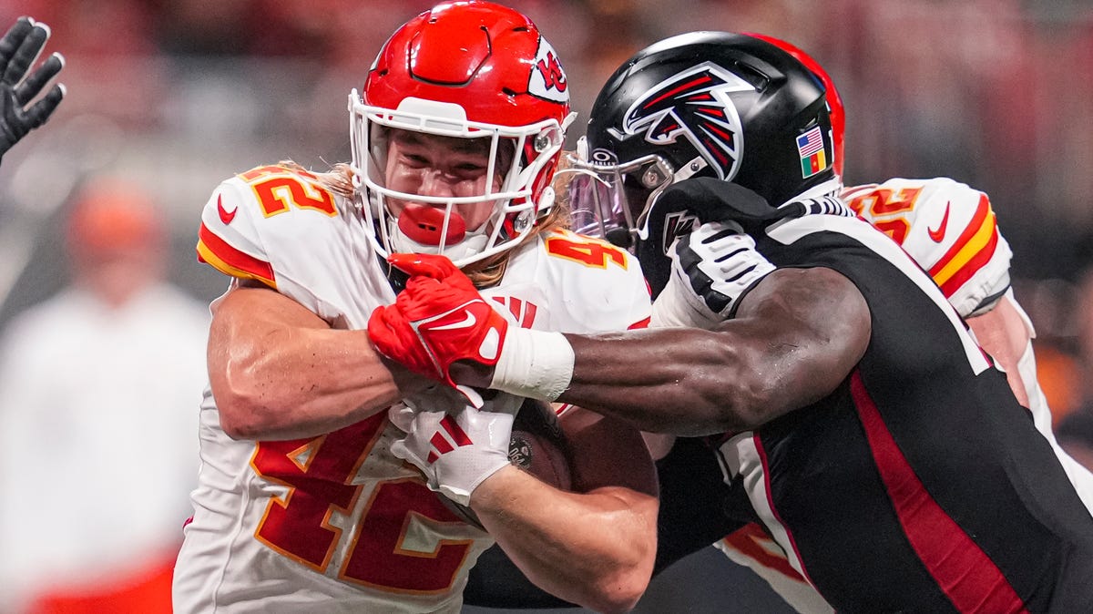 Chiefs RB Carson Steele makes his first NFL start on sister’s wedding day