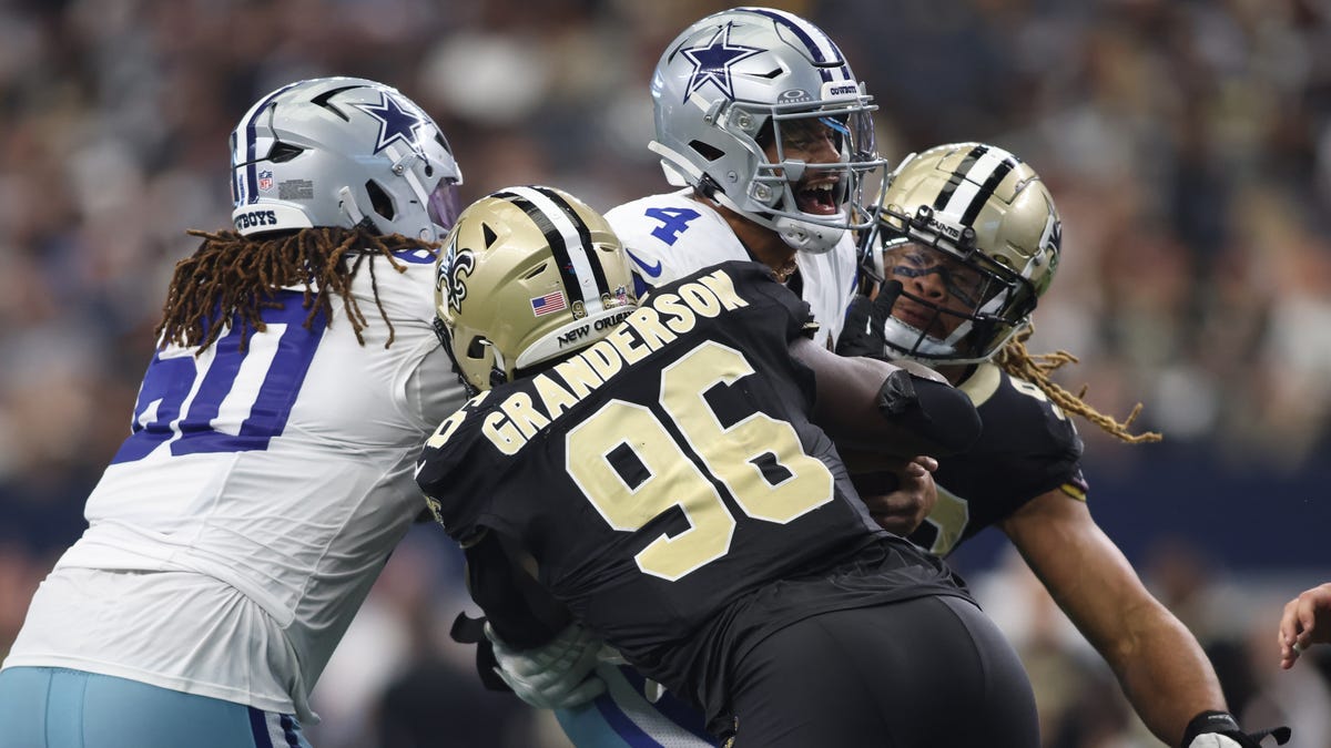 Cowboys’ reeling defense faces tall order: Stopping No. 1-ranked Ravens offense