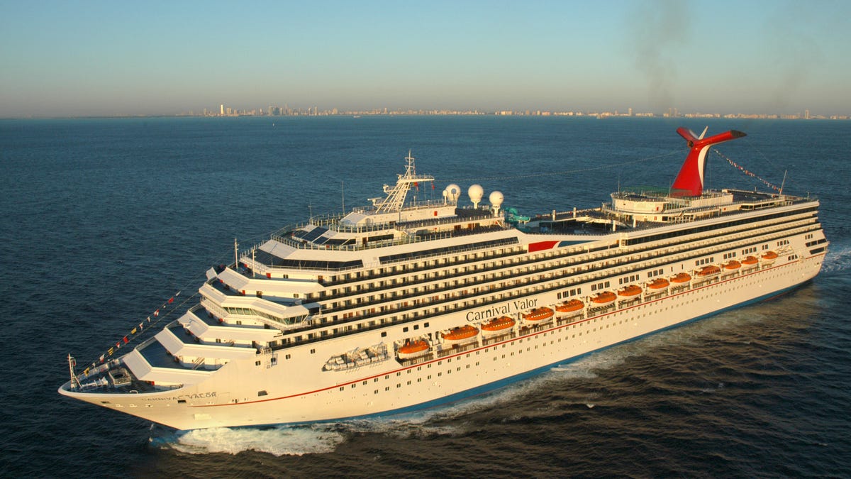 Royal Caribbean, Carnival Cruise alter itineraries to avoid Hurricane Helene