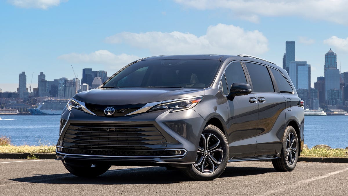 Check out refreshed 2025 Toyota Sienna minivan’s new extra features