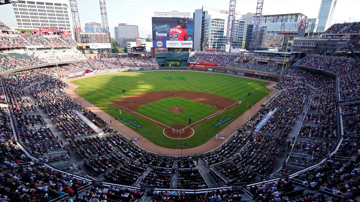 MLB blows up NL playoff race by postponing Mets vs. Braves series due to Hurricane Helene