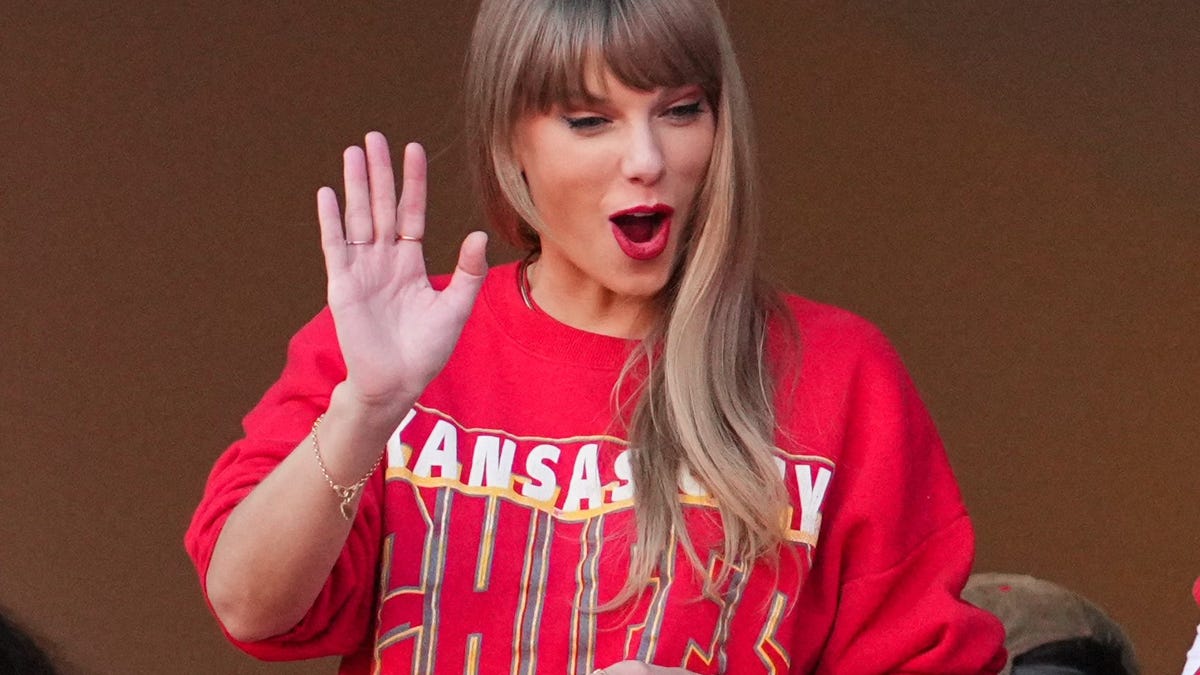 Will Taylor Swift go to Chiefs-Chargers game in Los Angeles? What we know