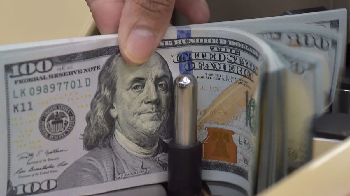 Opinion: The US dollar’s winning streak is ending. What does that mean for you?