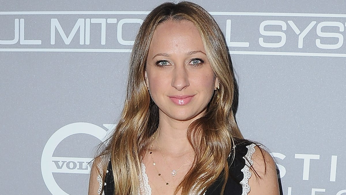 Jennifer Meyer, ex-wife of Tobey Maguire, engaged to music mogul Geoffrey Ogunlesi