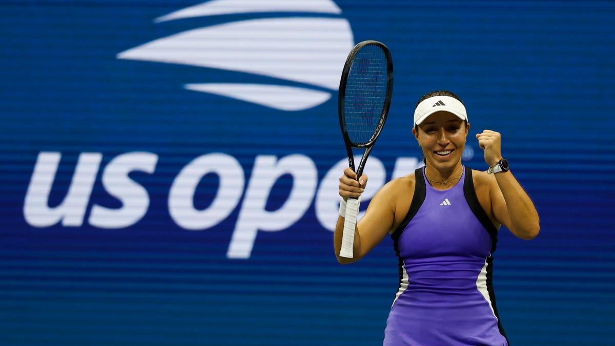 American Jessica Pegula rips No. 1 Iga Swiatek, advances to US Open semifinals