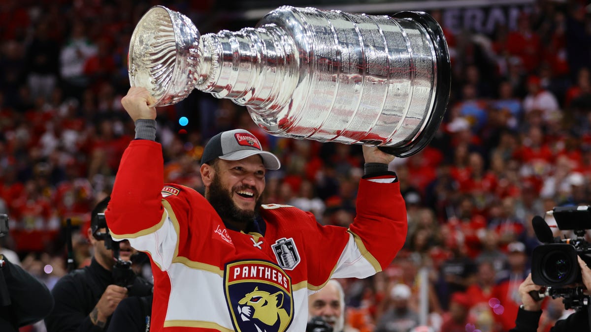 Kyle Okposo announces retirement after winning Stanley Cup with Florida Panthers