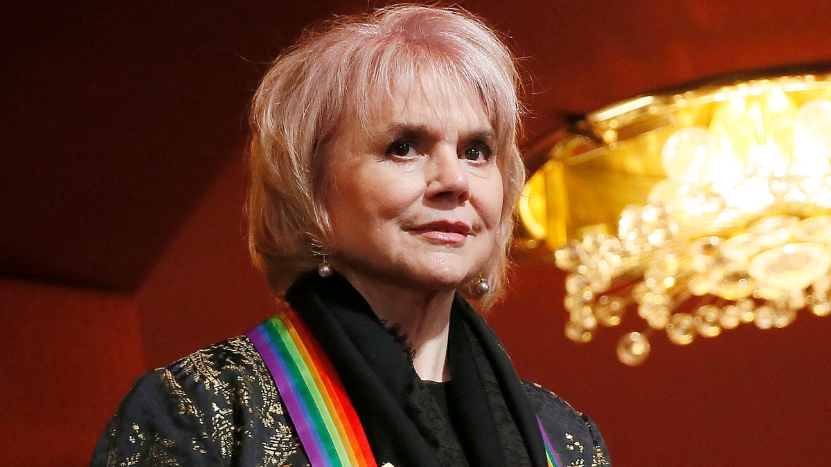 Linda Ronstadt slams Trump ‘hate show’ held at namesake music hall