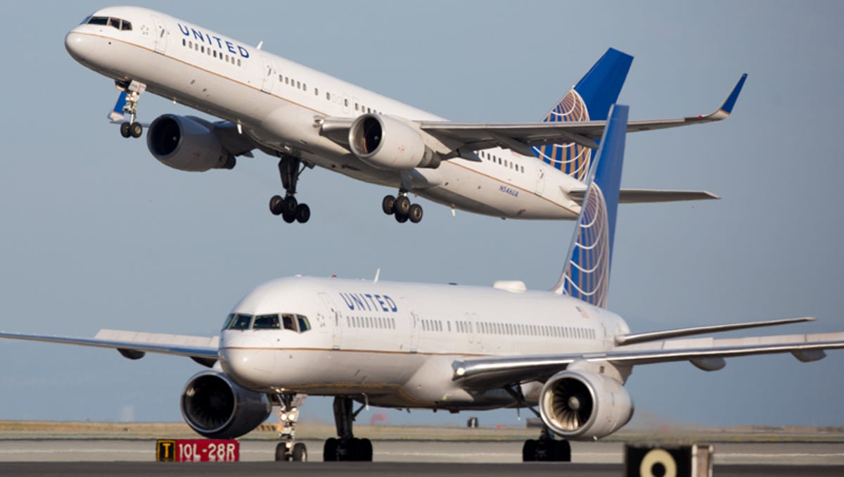 Two United Airlines passengers injured as flight descends into San Francisco