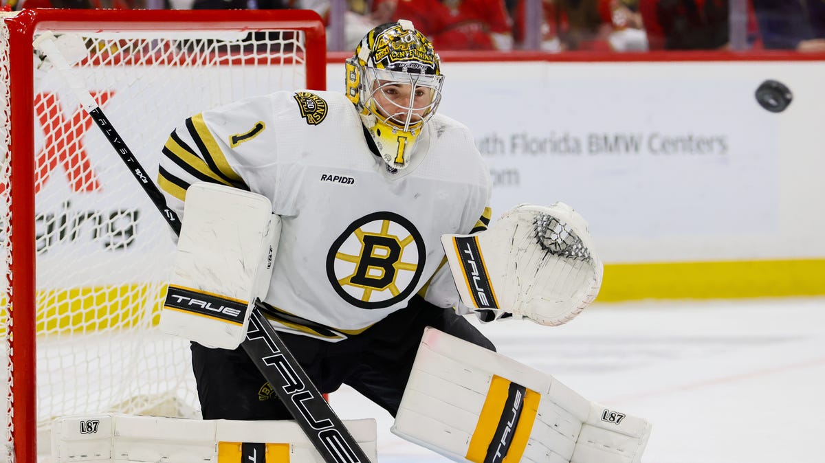 Bruins’ Jeremy Swayman among unsigned players as NHL training camps open