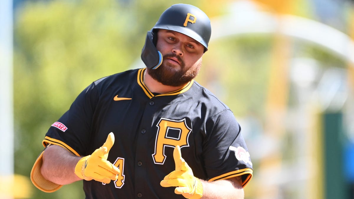 Pirates DFA Rowdy Tellez, four plate appearances away from $200,000 bonus