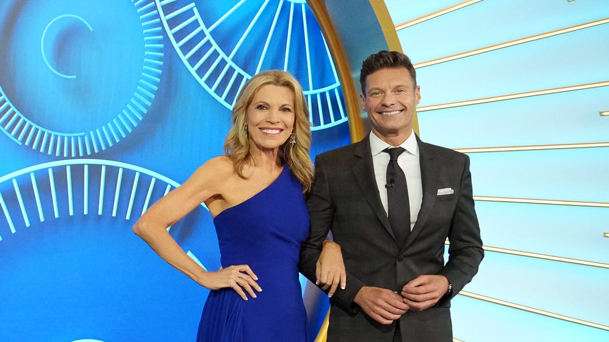 Ryan Seacrest debuts as ‘Wheel of Fortune’ host with Vanna White by his side