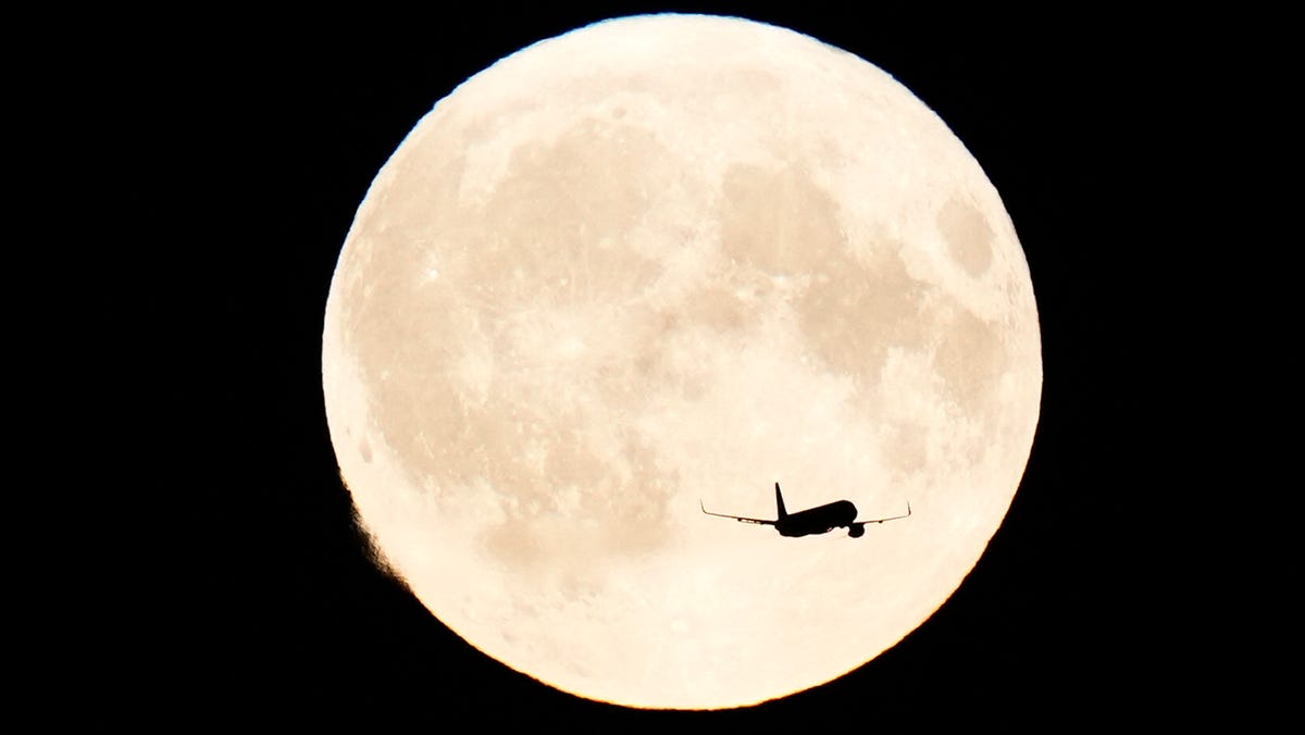 September 2024 full moon is a supermoon and harvest moon: When to see it