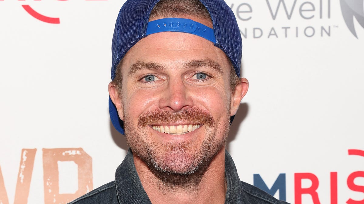 Stephen Amell was focused on ‘NCIS’ spinoff when he landed ‘Suits’ gig