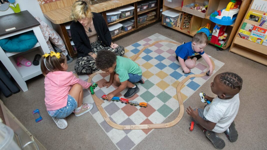 Opinion: Child care costs widened the pay gap. Women in their 30s are taking the hit.