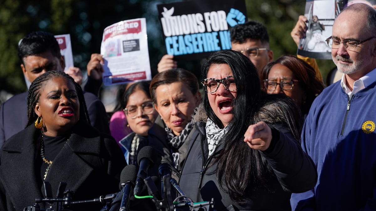 Opinion: Tlaib makes antisemitic comments again. Whitmer’s response isn’t enough.