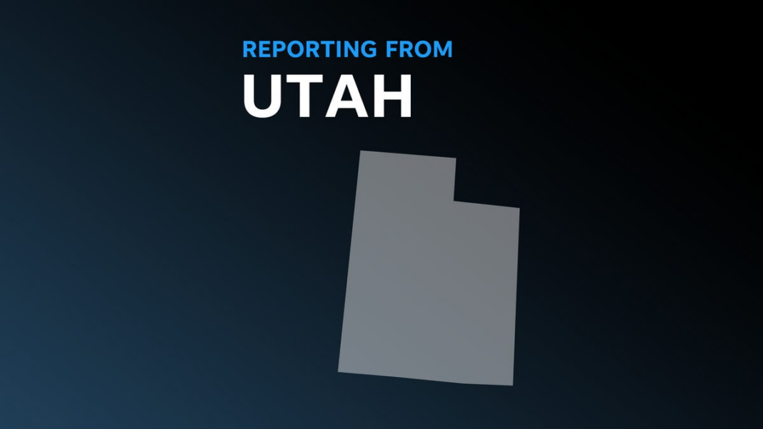 Small plane crashes into Utah Lake Friday, officials working to recover bodies