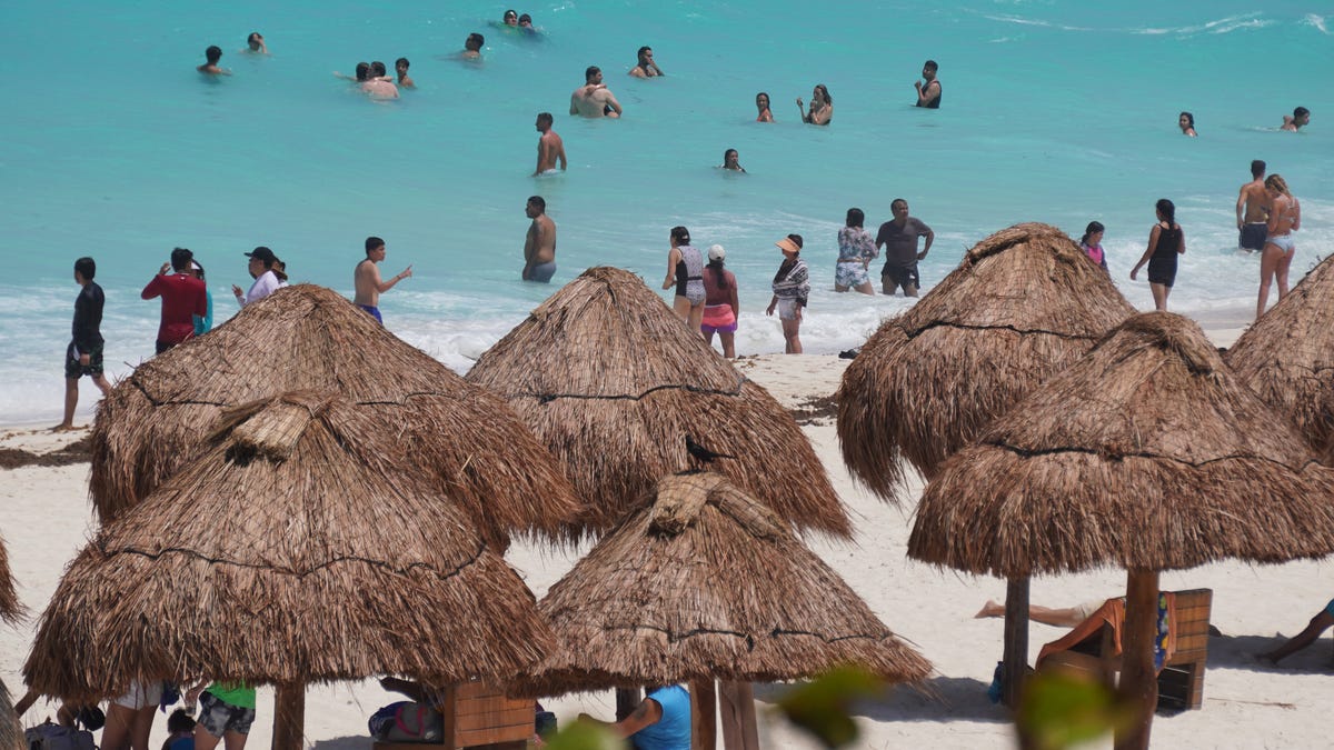 Leave the laptop or tablet? Cancun Airport fines travelers bringing multiple devices