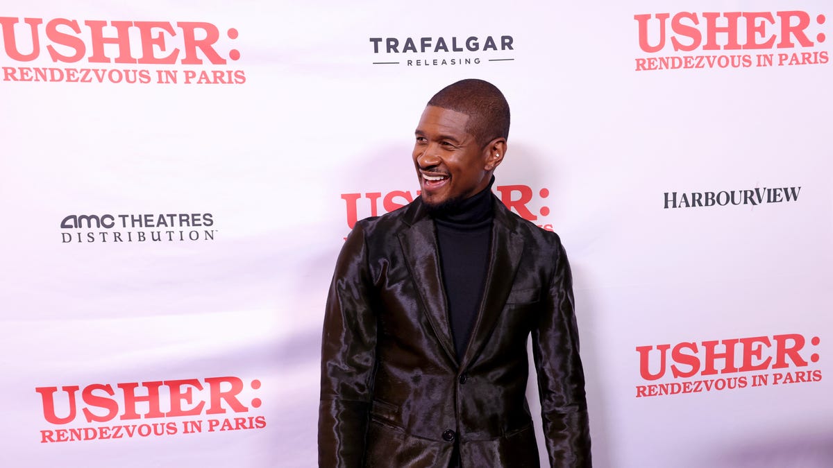 Usher premieres Paris concert film at the Apollo with roses, ‘Ushbucks’ and sensuality