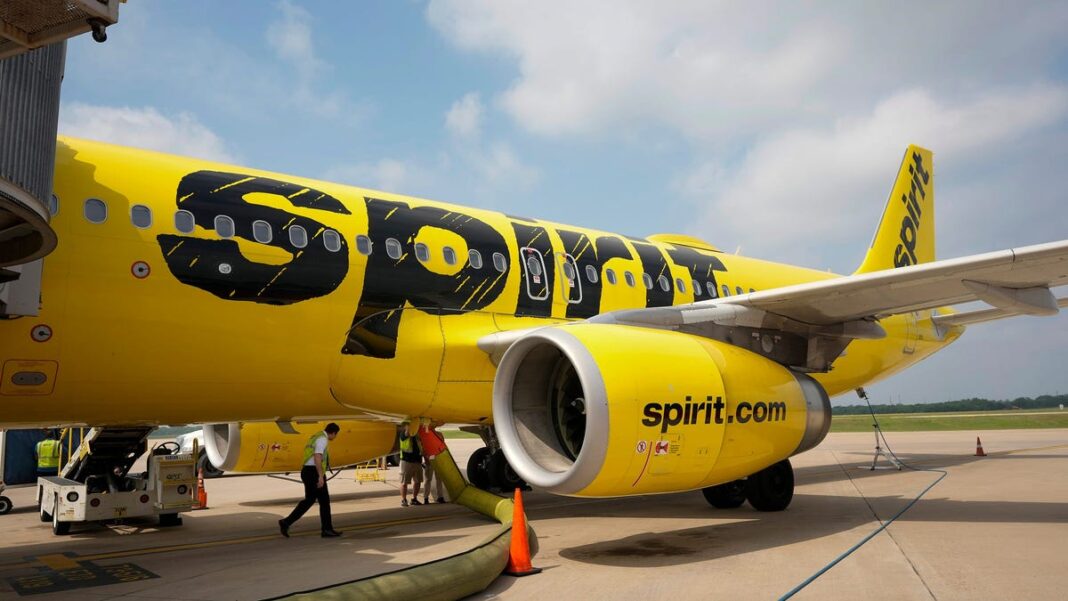 California women removed from Spirit Airlines flight due to wearing crop tops: Reports