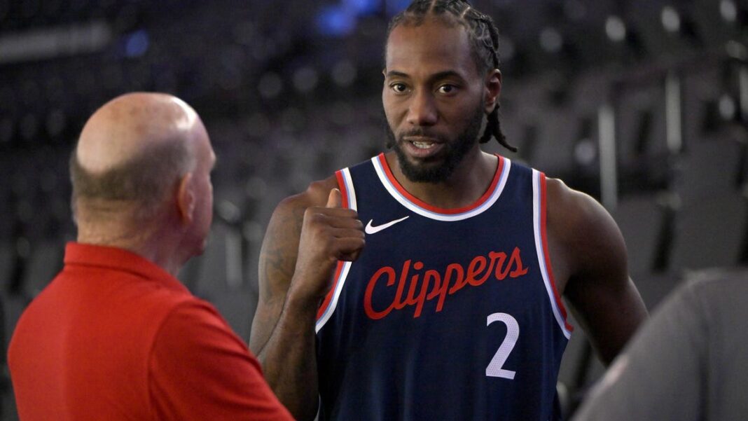 Clippers All-Star Kawhi Leonard out indefinitely with knee injury