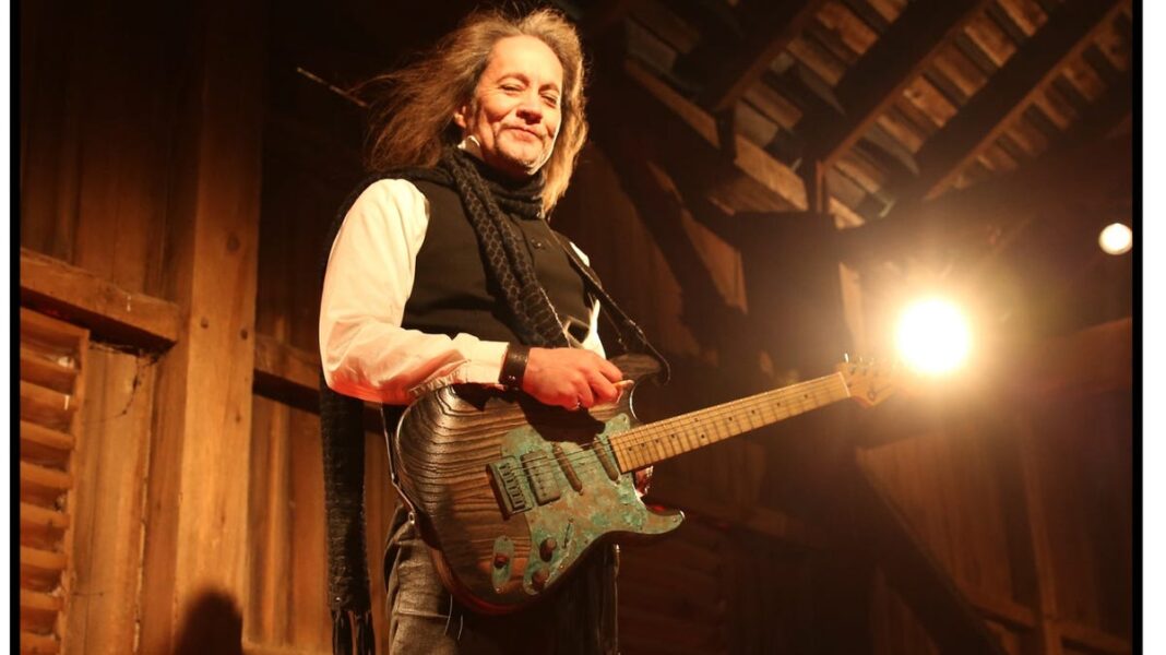 Ozzy Osbourne’s ex-guitarist Jake E. Lee says he’s ‘very lucky’ after shooting