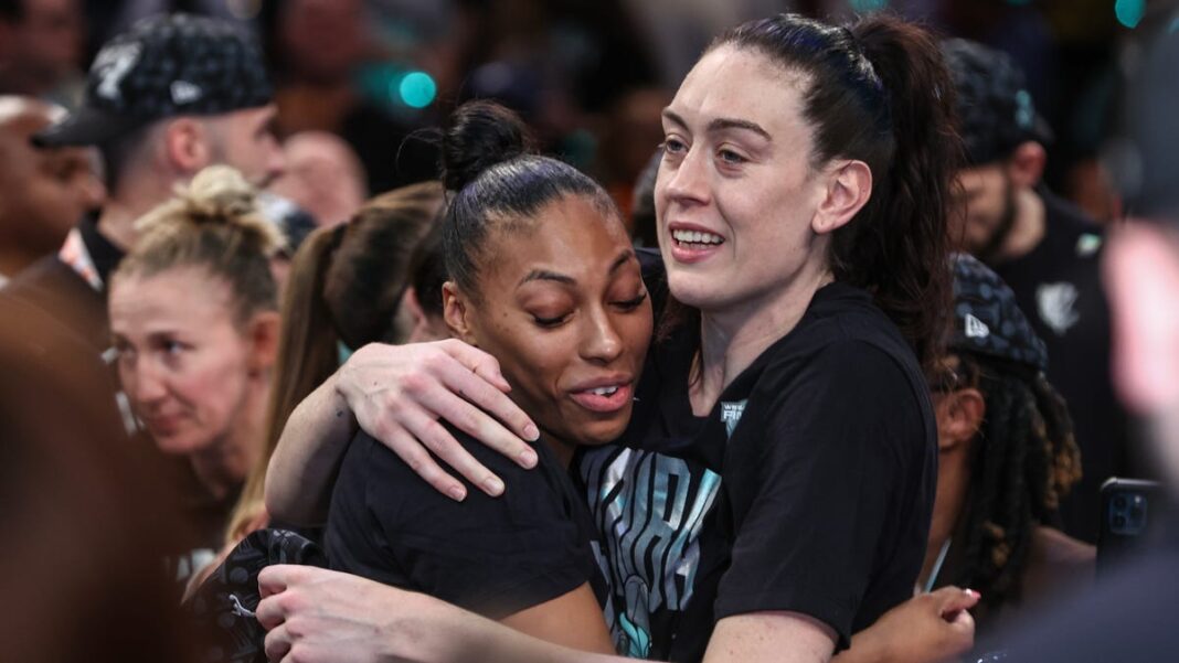 Breanna Stewart, Sabrina Ionescu found ways to win when shots weren’t falling