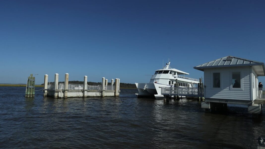 Crump calls for federal probe into Georgia dock collapse: Deaths ‘certainly preventable’