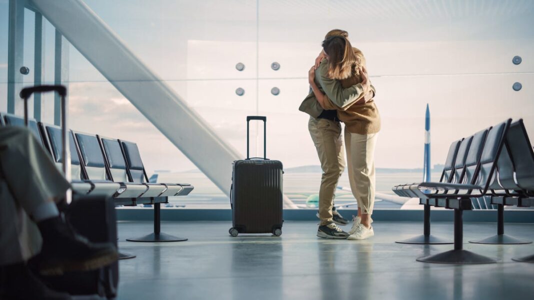 Airport causes ‘quite a stir’ with 3-minute max hug time for goodbyes