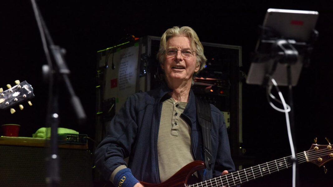 Phil Lesh dies at 84: Bandmates and musicians pay tribute to Grateful Dead bassist