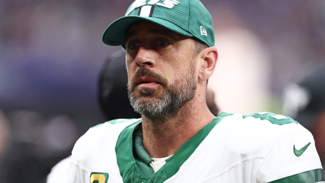 Aaron Rodgers injury update: Jets QB suffers low-ankle sprain vs. Vikings